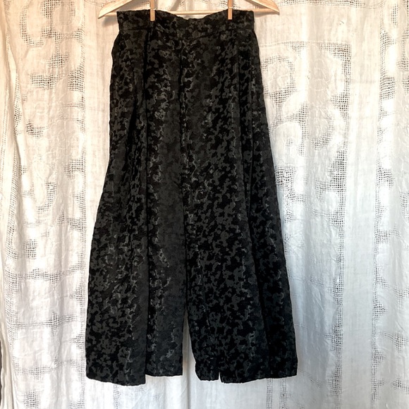 Banana Republic gaucho pants - Picture 2 of 8